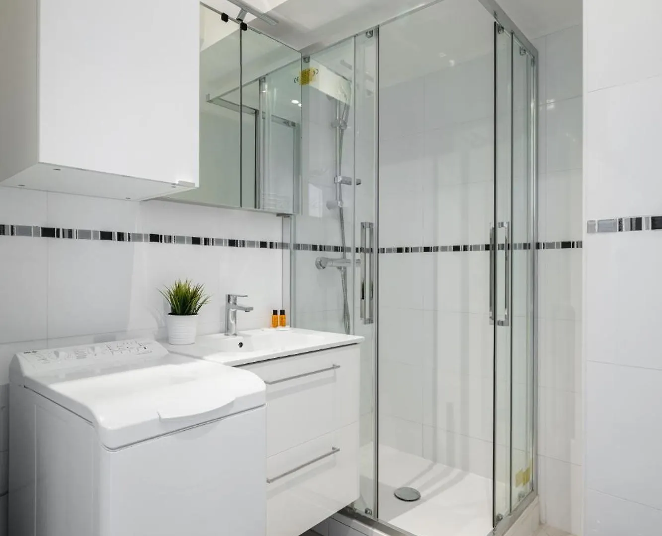 Rives D'Or 2, Beautiful Beachfront Studio, Beach Access, Ac 로퀴에브륀캡마르탱 아파트