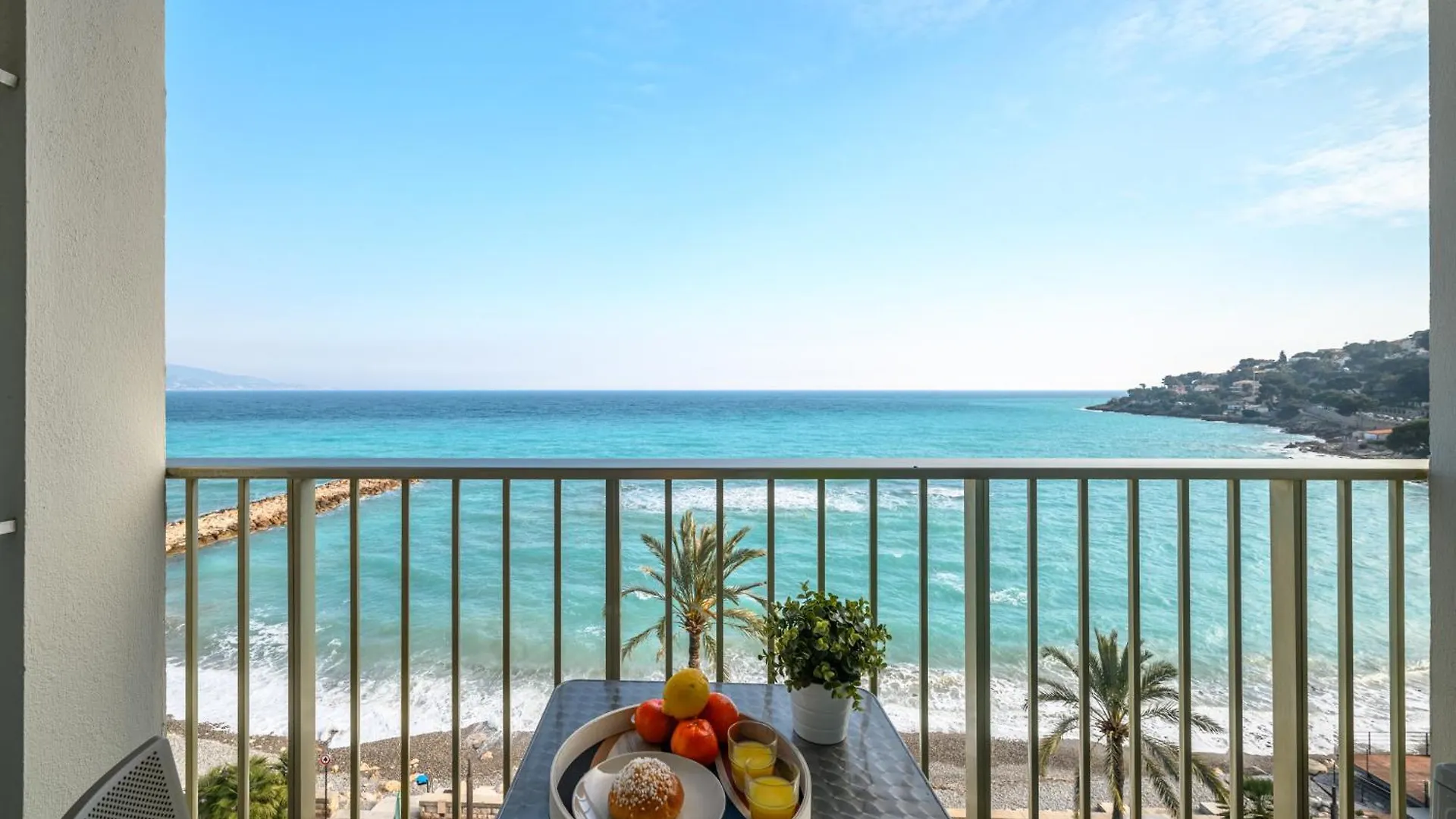 Rives D'Or 2, Beautiful Beachfront Studio, Beach Access, Ac 로퀴에브륀캡마르탱 아파트